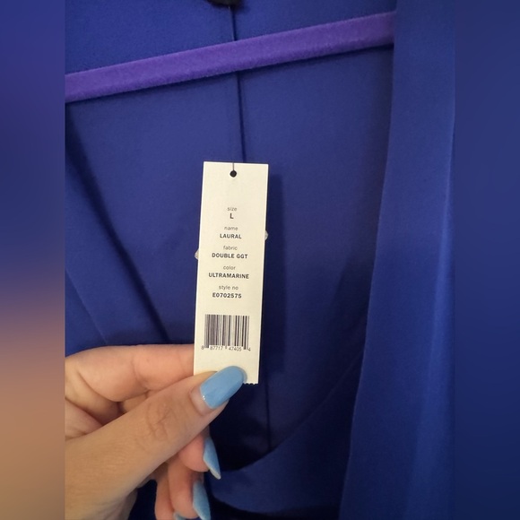 NEW Theory Laurel 100% Silk Blouse Sleeveless Cowl Size Large Blue NWT - Picture 5 of 7